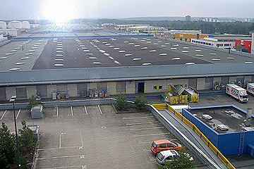 Logistikzentrum mit Bürogebäuden 